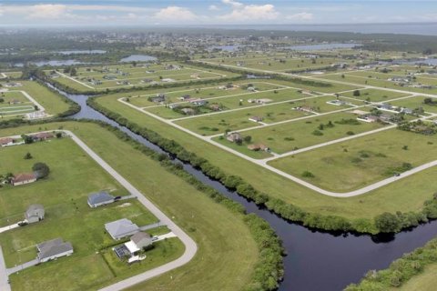 Terrain à vendre à Cape Coral, Floride № 262398 - photo 29