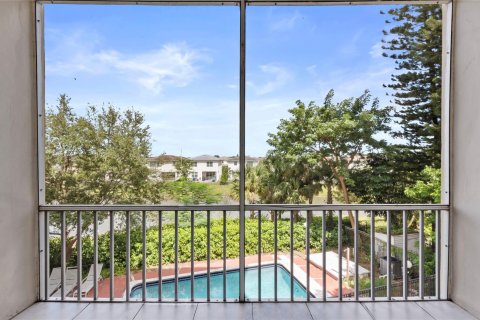 Condo in Deerfield Beach, Florida, 2 bedrooms  № 994302 - photo 23