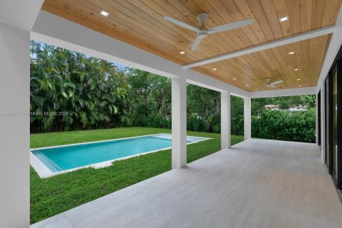 Villa ou maison à vendre à Biscayne Park, Floride: 4 chambres, 281.59 m2 № 1310091 - photo 9