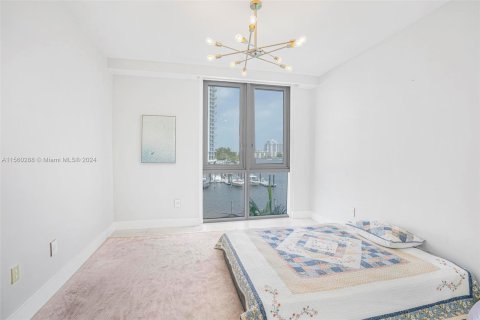 Condo in North Miami Beach, Florida, 3 bedrooms  № 1310056 - photo 22