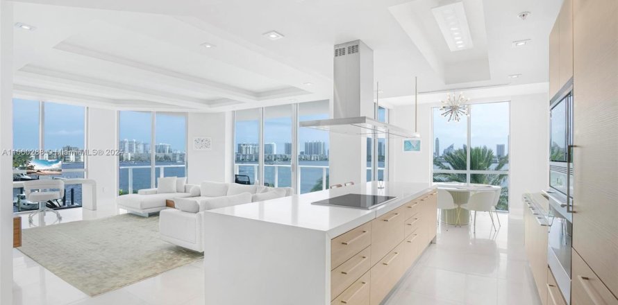 Condo in North Miami Beach, Florida, 3 bedrooms  № 1310056