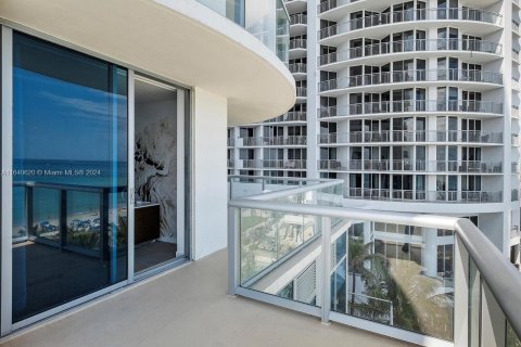 Hotel in Sunny Isles Beach, Florida 2 bedrooms, 111.58 sq.m. № 1316673 - photo 5