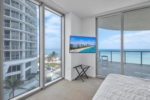 Hotel in Sunny Isles Beach, Florida 2 bedrooms, 111.58 sq.m. № 1316673 - photo 24