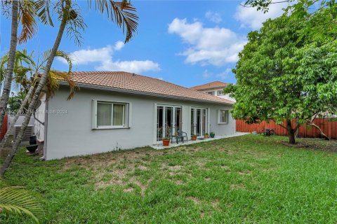 Casa en venta en Miami Lakes, Florida, 3 dormitorios, 189.06 m2 № 1221931 - foto 6