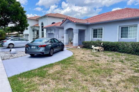 Villa ou maison à vendre à Miami Lakes, Floride: 3 chambres, 189.06 m2 № 1221931 - photo 3