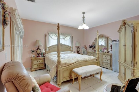 Casa en venta en Miami Lakes, Florida, 3 dormitorios, 189.06 m2 № 1221931 - foto 14