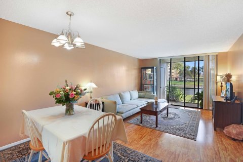 Condo in Deerfield Beach, Florida, 2 bedrooms  № 972970 - photo 23