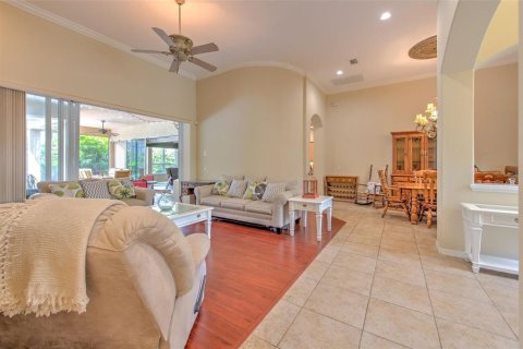 Casa en venta en Land O' Lakes, Florida, 4 dormitorios, 325.9 m2 № 1259648 - foto 18