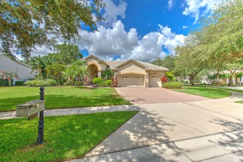 Villa ou maison à vendre à Land O' Lakes, Floride: 4 chambres, 325.9 m2 № 1259648 - photo 2