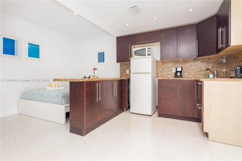 Copropriété à vendre à Miami Beach, Floride: 1 chambre, 58.16 m2 № 1180862 - photo 8