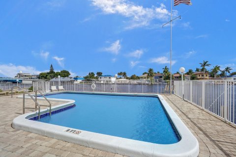 Condo in Fort Lauderdale, Florida, 2 bedrooms  № 833186 - photo 12