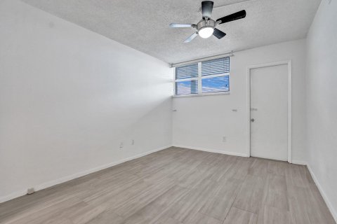 Condo in Fort Lauderdale, Florida, 2 bedrooms  № 833186 - photo 6