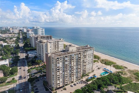 Condo in Lauderdale-by-the-Sea, Florida, 2 bedrooms  № 1161661 - photo 15