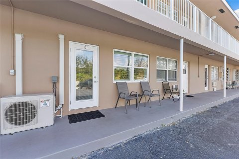 Condominio en venta en Hallandale Beach, Florida, 1 dormitorio, 55.74 m2 № 1161660 - foto 3