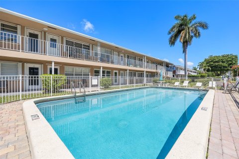 Condominio en venta en Hallandale Beach, Florida, 1 dormitorio, 55.74 m2 № 1161660 - foto 6