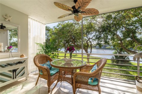 Copropriété à vendre à Pompano Beach, Floride: 2 chambres, 106.84 m2 № 1161658 - photo 19