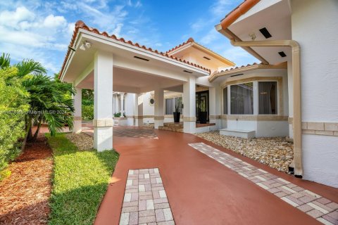 Casa en venta en Miami, Florida, 5 dormitorios, 475.57 m2 № 1410484 - foto 6