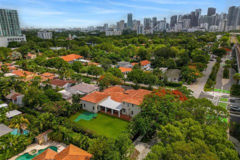 Casa en venta en Miami, Florida, 5 dormitorios, 475.57 m2 № 1410484 - foto 3