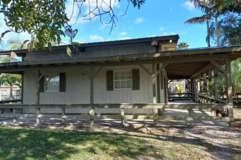 House in Wellington, Florida 3 bedrooms, 144.65 sq.m. № 846543 - photo 1