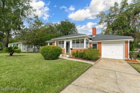 Villa ou maison à vendre à Jacksonville, Floride: 3 chambres, 127.83 m2 № 817833 - photo 2