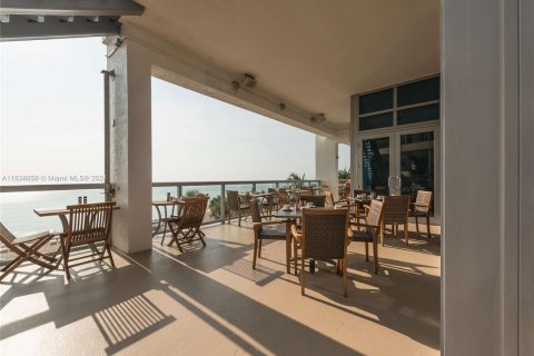 Copropriété à vendre à Sunny Isles Beach, Floride: 2 chambres, 93.55 m2 № 1315685 - photo 18