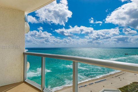 Copropriété à vendre à Sunny Isles Beach, Floride: 2 chambres, 93.55 m2 № 1315685 - photo 4