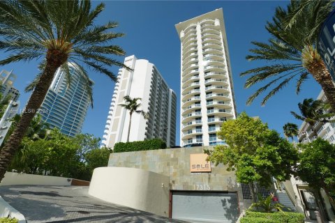 Copropriété à vendre à Sunny Isles Beach, Floride: 2 chambres, 93.55 m2 № 1315685 - photo 3