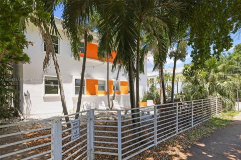 Commercial property in Miami Beach, Florida № 1315686 - photo 28