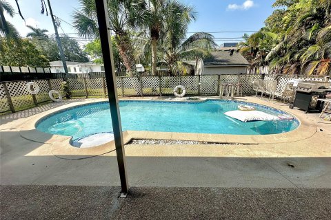 House in Hollywood, Florida 4 bedrooms, 203.46 sq.m. № 1208215 - photo 20