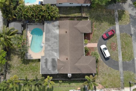 Villa ou maison à vendre à Hollywood, Floride: 4 chambres, 203.46 m2 № 1208215 - photo 2