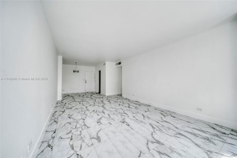 Condominio en venta en Miami Beach, Florida, 2 dormitorios, 97.08 m2 № 1347594 - foto 9