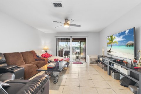 Condo in Deerfield Beach, Florida, 2 bedrooms  № 1230164 - photo 11