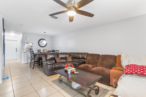 Copropriété à vendre à Deerfield Beach, Floride: 2 chambres, 94.76 m2 № 1230164 - photo 14