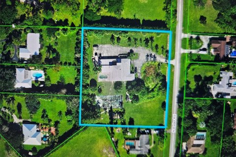 Villa ou maison à vendre à Palm Beach Gardens, Floride: 8 chambres, 549.24 m2 № 1230162 - photo 1