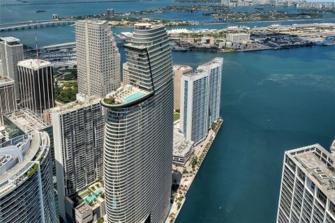 Condo in Miami, Florida, 1 bedroom  № 1387721 - photo 3