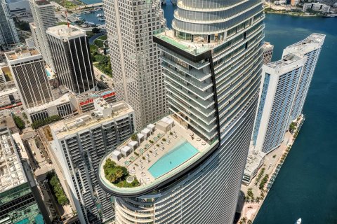 Condominio en venta en Miami, Florida, 1 dormitorio, 71.26 m2 № 1387721 - foto 2