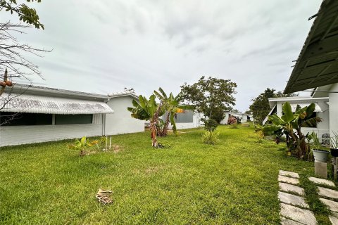 House in Tamarac, Florida 2 bedrooms, 82.13 sq.m. № 1231232 - photo 7