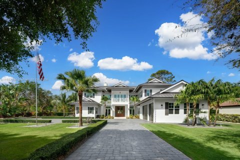 Villa ou maison à vendre à Miami, Floride: 6 chambres, 585.19 m2 № 1078617 - photo 1