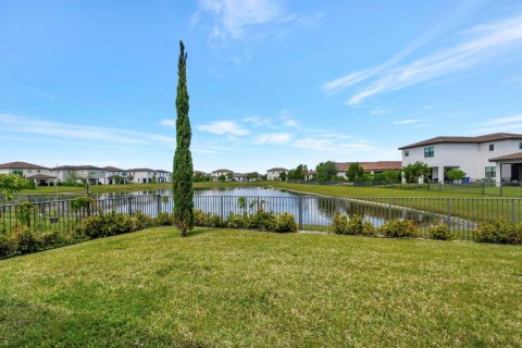 Villa ou maison à vendre à Royal Palm Beach, Floride: 2 chambres, 148.18 m2 № 1180276 - photo 21