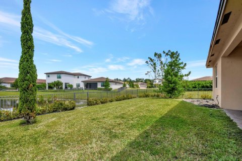 Villa ou maison à vendre à Royal Palm Beach, Floride: 2 chambres, 148.18 m2 № 1180276 - photo 18