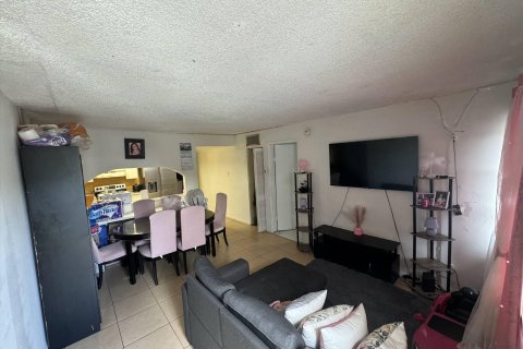 House in Fort Lauderdale, Florida 2 bedrooms, 74.32 sq.m. № 1231416 - photo 19