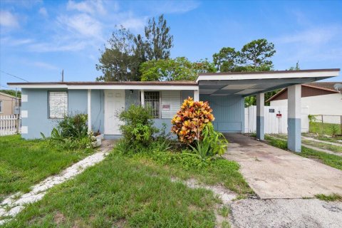 Villa ou maison à vendre à Lake Worth, Floride: 4 chambres, 78.04 m2 № 1231455 - photo 17