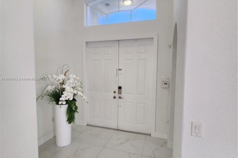 Villa ou maison à vendre à Hialeah, Floride: 4 chambres, 197.32 m2 № 1401473 - photo 4