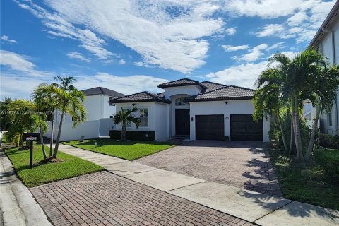 Villa ou maison à vendre à Hialeah, Floride: 4 chambres, 197.32 m2 № 1401473 - photo 2