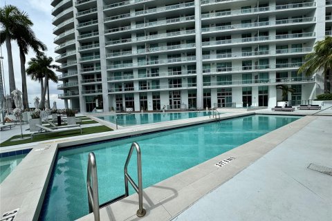 Condo in Miami, Florida, 2 bedrooms  № 1401472 - photo 8