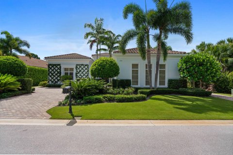 House in Palm Beach Gardens, Florida 4 bedrooms, 387.12 sq.m. № 1225724 - photo 24