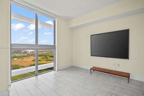 Condo in Sunrise, Florida, 2 bedrooms  № 1215312 - photo 2