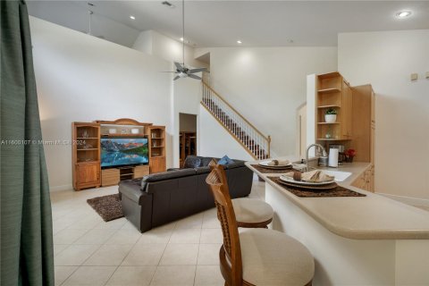 Villa ou maison à vendre à Coral Springs, Floride: 4 chambres, 285.49 m2 № 1215293 - photo 11