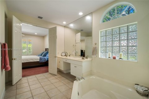 Villa ou maison à vendre à Coral Springs, Floride: 4 chambres, 285.49 m2 № 1215293 - photo 21