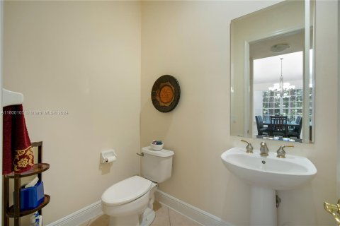 Villa ou maison à vendre à Coral Springs, Floride: 4 chambres, 285.49 m2 № 1215293 - photo 6